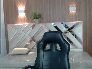 clhoe-b Live Webcam on CamSoda