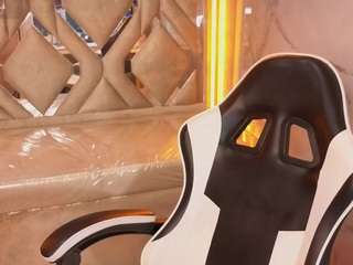 Live webcam model cloe-evans-tx on Soda Cams