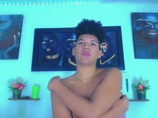 emmacorine Live Webcam on CamSoda