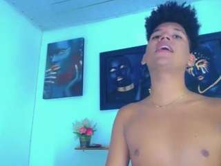 emmacorine Live Webcam on CamSoda