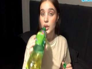 le modèle glennistoll est en webcam porno dans un show sur le site camsoda, il possède les tags suivants: ahegao,spank,public,role play,sexy,shaved,skinny,solo,strip,no smoking,tease,teen 18,twerk,underwear,wet,yoga,young adult,normal,no drinking,athletic