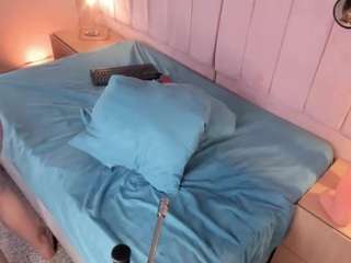 hillary-collins Live Webcam on CamSoda