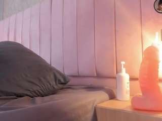 hillary-collins webcam