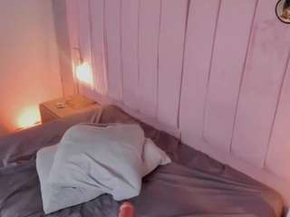 hillary-collins Live Webcam on CamSoda