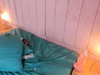 hillary-collins Live Webcam on CamSoda