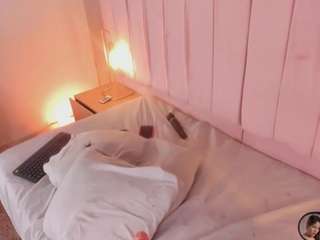 hillary-collins