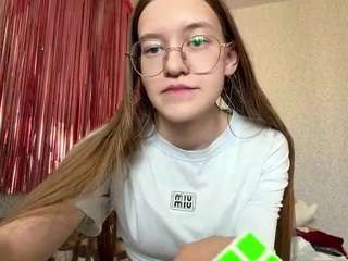 Live webcam model ildaroecker on Soda Cams