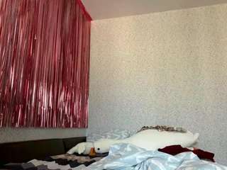 Live webcam model ildaroecker on Soda Cams