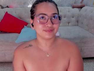 Lilith live webcam show
