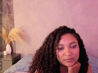 loraine-rios Live Webcam on CamSoda