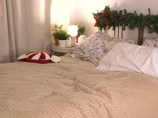 lovensina live cam profile