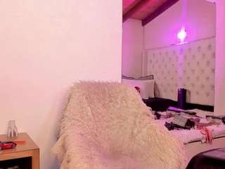 maddybigcock21 webcam