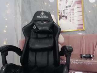 mady0619-ch's CamSoda show and profile