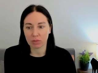 miaseductive Live Webcam on CamSoda