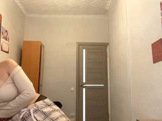 raeanngoar's CamSoda show and profile