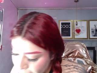 Live webcam model red-bunny-v on Soda Cams