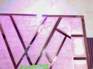 salem-rosee's CamSoda show and profile