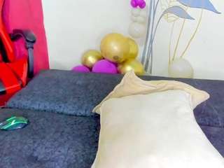 sweet-bitch77 webcam