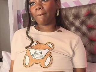 tayrasiny Live Webcam on CamSoda