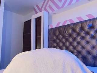 tayrasiny live cam profile