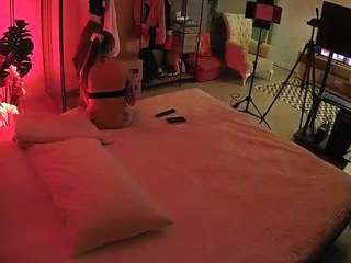 voyeurcam-jb-room-10 camsoda