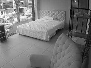 voyeurcam-jb-room-9's CamSoda show and profile