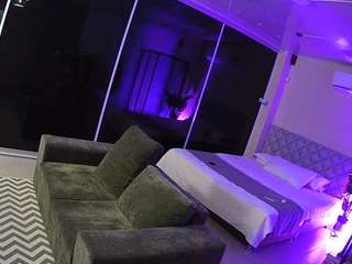 voyeurcam-jb-room-9 live cam profile