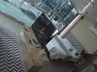 voyeurcam-jb-room-9's CamSoda show and profile