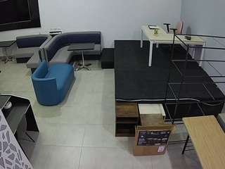 voyeurcam-jb-stage live webcam on Soda Cams