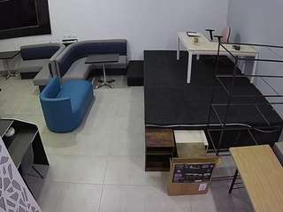 voyeurcam-jb-stage live webcam on Soda Cams