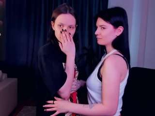 candishelden's CamSoda show and profile