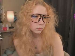 elizbethbloebaum's CamSoda show and profile