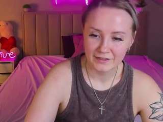 Live webcam model elsa-roberts on Soda Cams