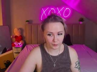 Live webcam model elsa-roberts on Soda Cams