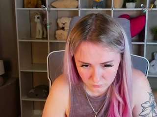 elsa-roberts's CamSoda show and profile