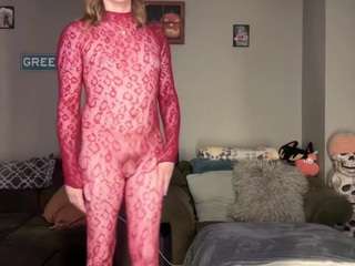 greenxxxqueen's CamSoda show and profile