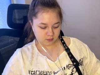 idafripp's CamSoda show and profile