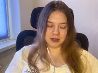 idafripp's CamSoda show and profile