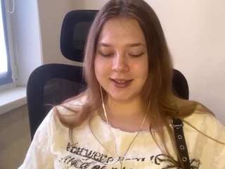 idafripp's CamSoda show and profile