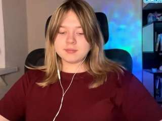 idafripp's CamSoda show and profile