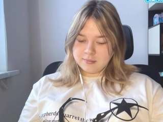 le modèle idafripp est en webcam porno dans un show sur le site camsoda, il possède les tags suivants: ahegao,red hair,anal,nature,nipple piercings,no drinking,oil,orgasm,petite,pussy,sexy,lush,shaved pussy,smoking,strip,striptease,tattoos,tease,teen 18,young adult