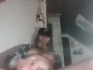 littlbit0586 webcam model