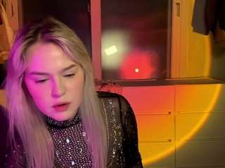 marivelcuddeback Live Webcam on CamSoda