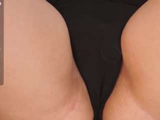 Live webcam model mechelleschirmer on Soda Cams