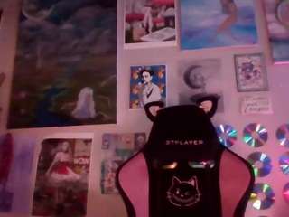 le modèle pixie666 est en webcam porno dans un show sur le site camsoda, il possède les tags suivants: bedroom,natural,young adult,teen 18,skinny,shaved pussy,sex toys,orgasm,black hair,nude,lingerie,joi,green eyes,full nudity,fetish,drinking,dildo or vibrator,butt plug,college,hd