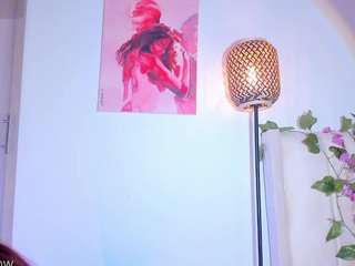 le modèle rossmeow est en webcam porno dans un show sur le site camsoda, il possède les tags suivants: anal toys,blowjob,brown eyes,domination,handjob,red hair,sexmachine,skinny,teen 18,hd,latina,petite,small tits,squirt