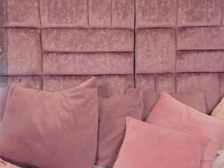 mia-quinn Toy live webcam