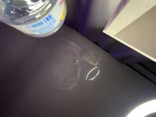 Live webcam model mistiminissale on Soda Cams