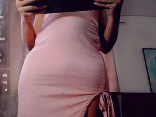 le modèle abby-whitt est en webcam porno dans un show sur le site camsoda, il possède les tags suivants: anal toys,average,dirty talk,no drinking,orgasm,small tits,smoking,tease,white,hd