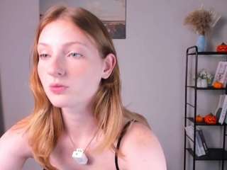 ChanteClingan live cam preview